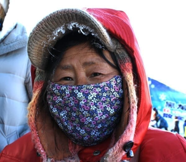 harbin-locals - Harbin Ice Festival and Freezing our Butts Off! by geagle.miooashdv.tk