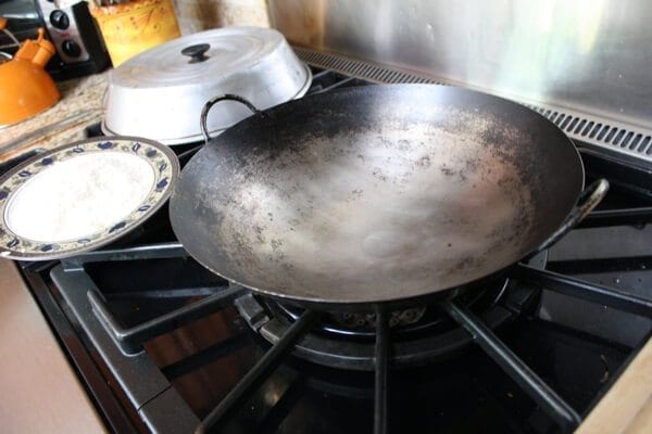 heating-up-the-wok - Chinese Banquet Fried Rice by geagle.miooashdv.tk