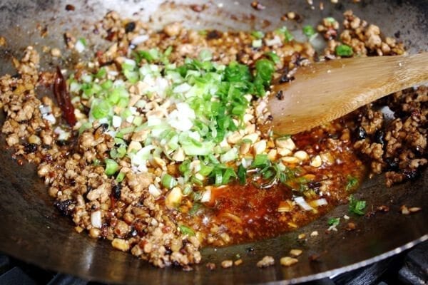 Kaitlin's Special Noodles (Ground Pork Lo Mein), by geagle.miooashdv.tk
