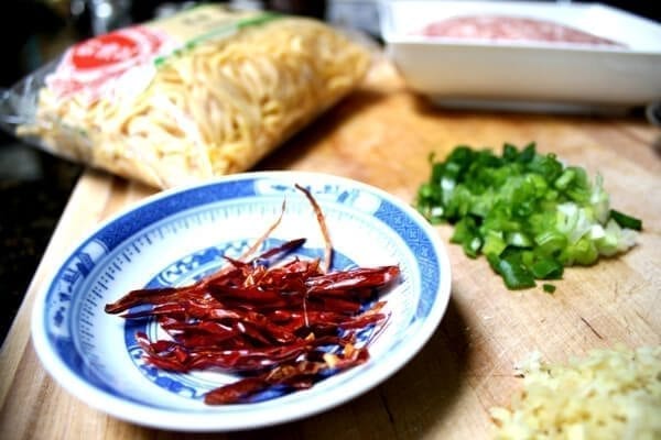 Kaitlin's Special Noodles (Ground Pork Lo Mein), by geagle.miooashdv.tk
