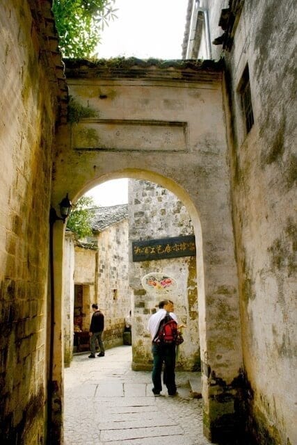 ON LOCATION IN HONGCUN, by geagle.miooashdv.tk