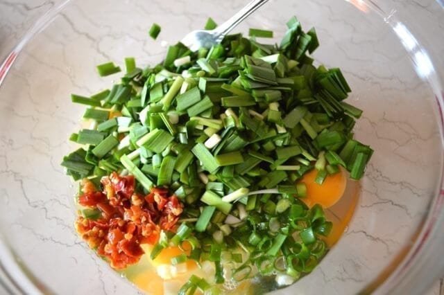 Chinese Chive Frittata with Tomatoes by geagle.miooashdv.tk