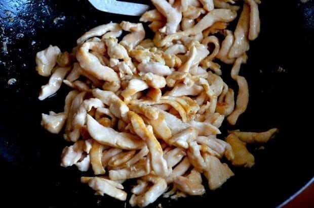Chicken Pan-Fried Noodles (Gai See Chow Mein) by geagle.miooashdv.tk