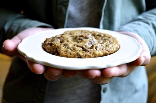chocolate-chip-nut-cookies-1