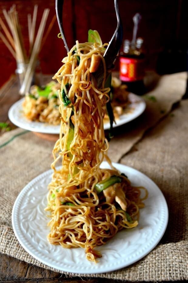 Chicken Pan-Fried Noodles (Gai See Chow Mein) by geagle.miooashdv.tk