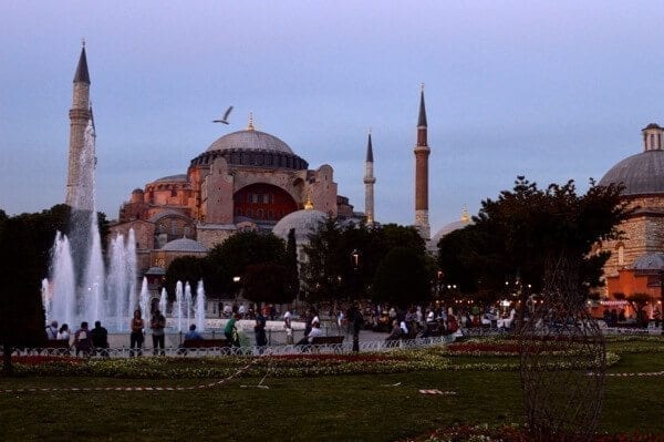 Hagia Sophia at Dusk - How to See Istanbul In One Day by geagle.miooashdv.tk