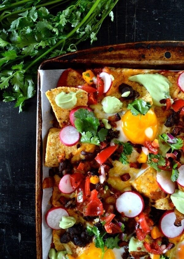 Huevos Rancheros Nachos w/ Avocado Crema by geagle.miooashdv.tk