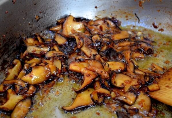Soy Sauce Butter Pasta with Shrimp and Shiitakes by geagle.miooashdv.tk
