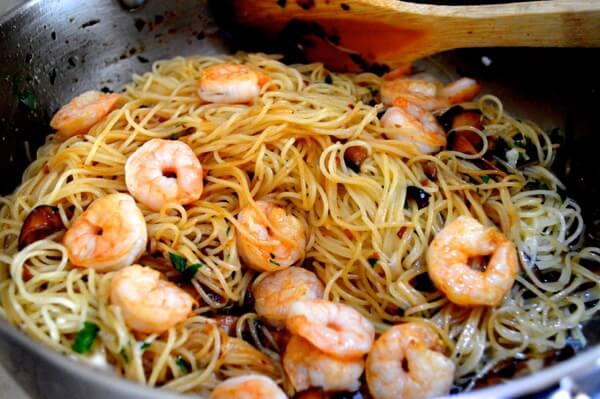 Soy Sauce Butter Pasta with Shrimp and Shiitakes by geagle.miooashdv.tk
