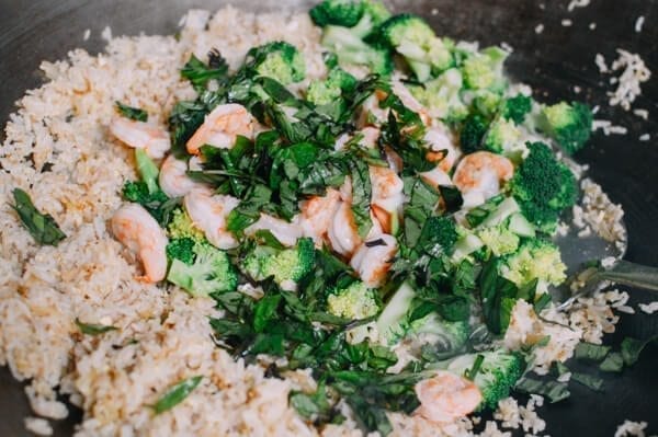 Thai Basil Shrimp Fried Rice - Easy Thai Food , by geagle.miooashdv.tk