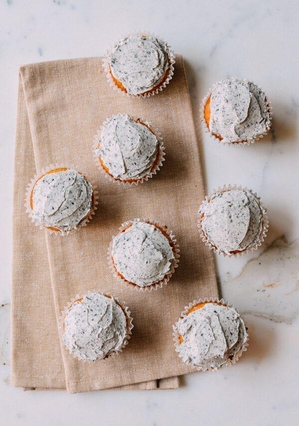 Peanut Butter Cupcakes w/ Black Sesame Frosting, by geagle.miooashdv.tk