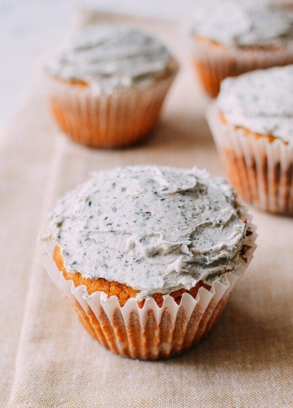 Peanut Butter Cupcakes w/ Black Sesame Frosting, by geagle.miooashdv.tk