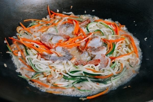 Vegetable Noodles with Shrimp, by geagle.miooashdv.tk