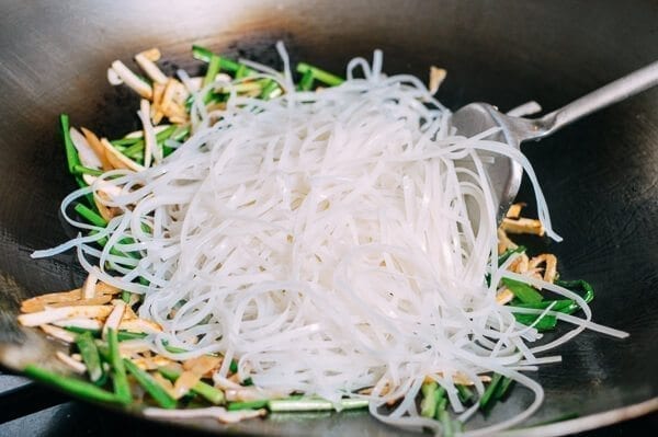Shrimp Pad Thai, by geagle.miooashdv.tk
