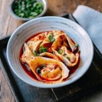 Spicy wontons