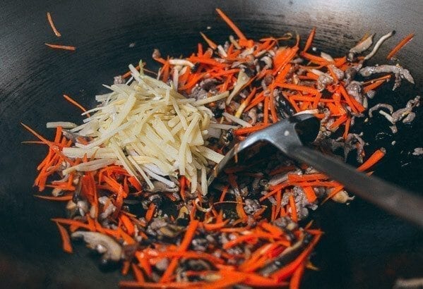Making spring roll filling, by geagle.miooashdv.tk
