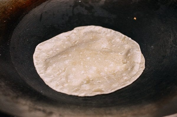 Cooking Mandarin Pancakes in wok, by geagle.miooashdv.tk