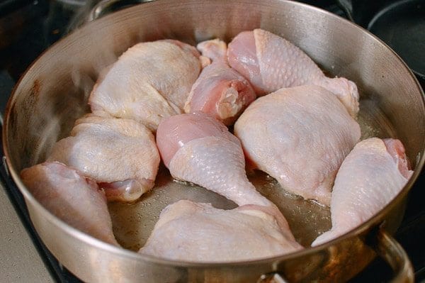 Chicken legs and thighs in pan, by geagle.miooashdv.tk