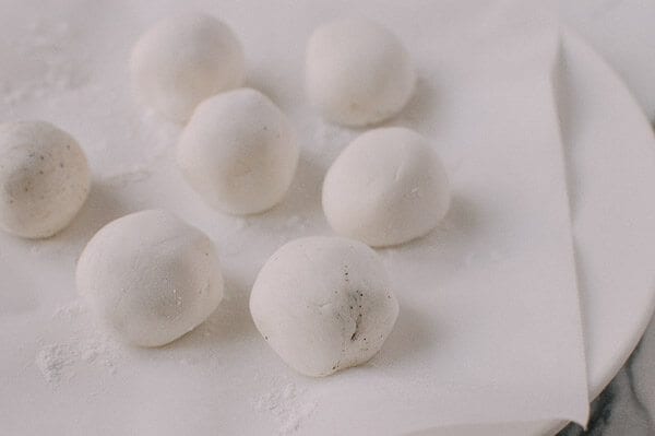 Tang Yuan (Sweet Rice Balls with Black Sesame Filling), by geagle.miooashdv.tk