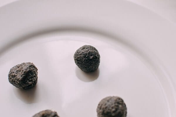 Tang Yuan (Sweet Rice Balls with Black Sesame Filling), by geagle.miooashdv.tk