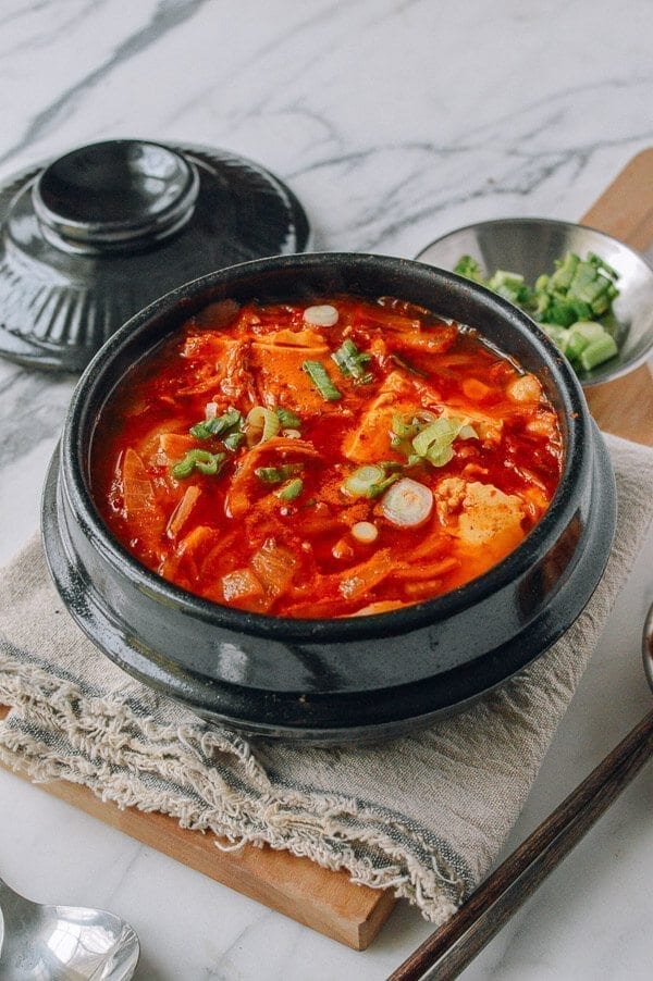 Kimchi Stew (Kimchi Jigae), by geagle.miooashdv.tk