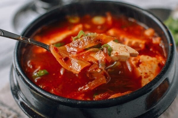 Kimchi Stew (Kimchi Jigae), by geagle.miooashdv.tk