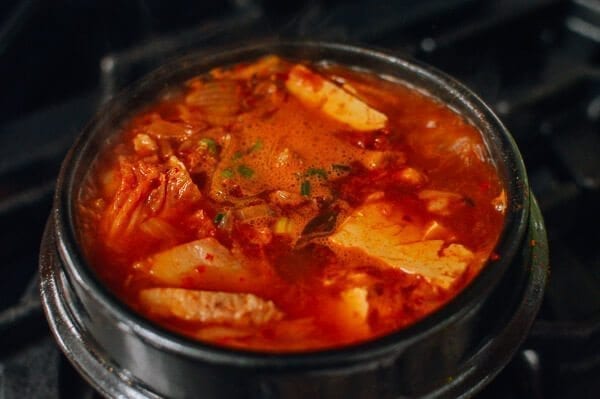 Kimchi Stew (Kimchi Jigae), by geagle.miooashdv.tk