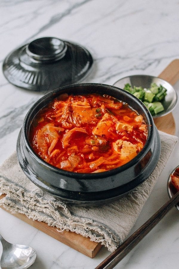 Kimchi Stew (Kimchi Jigae), by geagle.miooashdv.tk