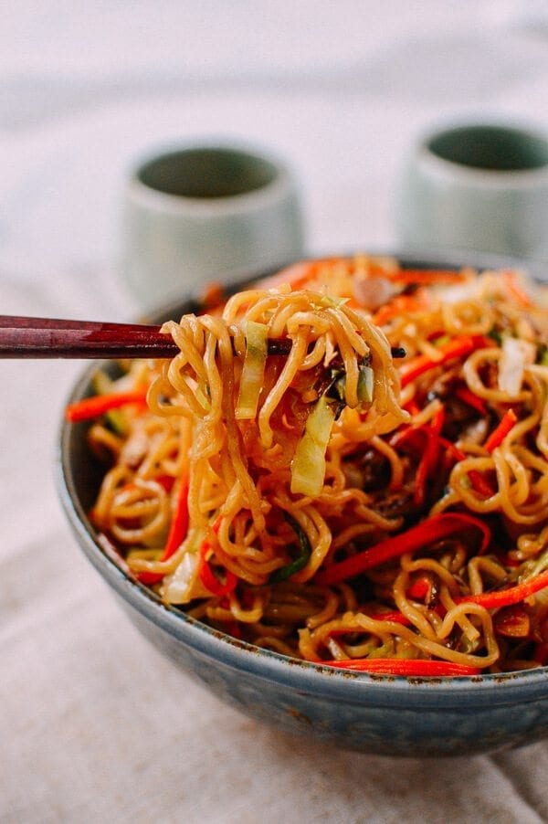 Bowl of Chicken Yakisoba, by geagle.miooashdv.tk