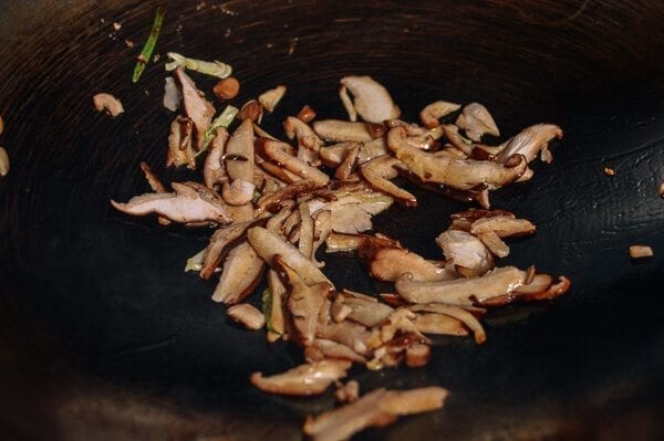 Stir-frying shiitake mushrooms, by geagle.miooashdv.tk