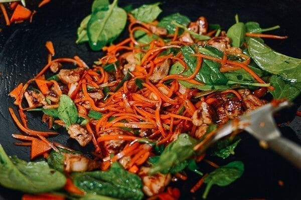 Stir-fried Carrot Noodles with Chicken, by geagle.miooashdv.tk