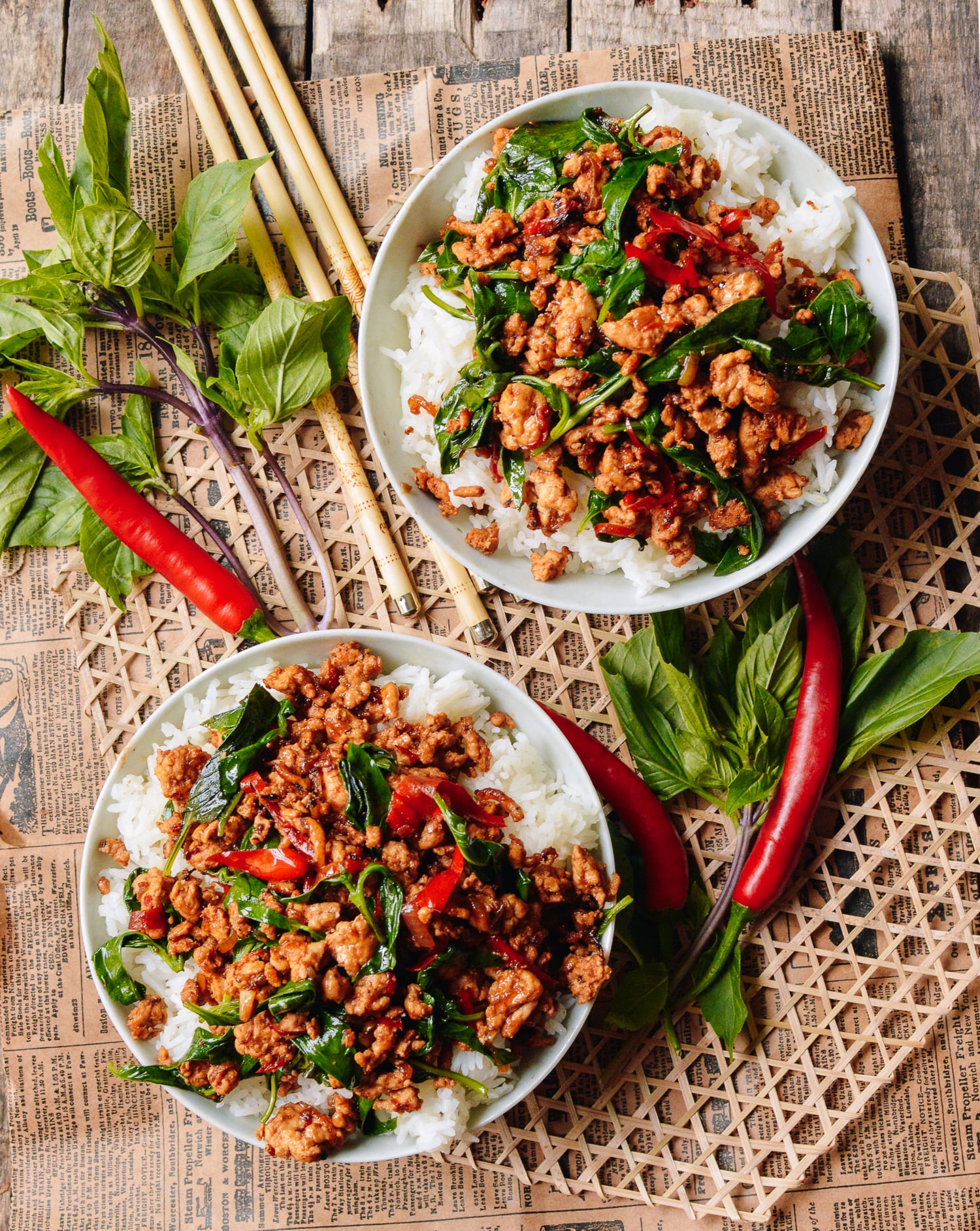 Thai Basil Chicken (Easy Gai Pad Krapow), by geagle.miooashdv.tk