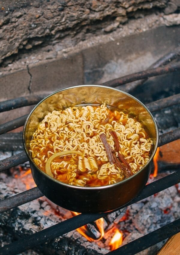 Campfire Curry Ramen - Easy Camping Meal, by geagle.miooashdv.tk