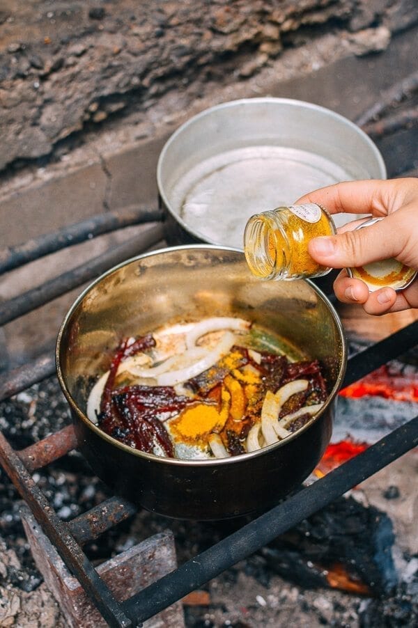 Campfire Curry Ramen - Easy Camping Meal, by geagle.miooashdv.tk
