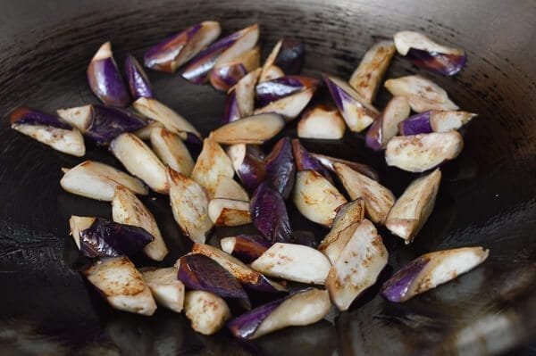 Thai Eggplant Stir-fry with Chicken & Basil, by geagle.miooashdv.tk