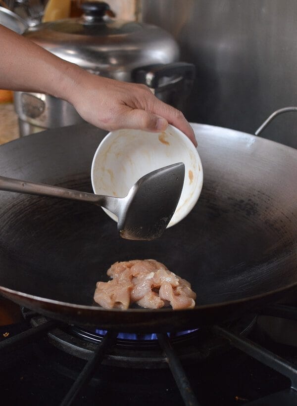 Thai Eggplant Stir-fry with Chicken & Basil, by geagle.miooashdv.tk