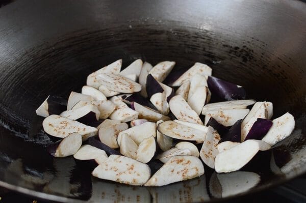 Thai Eggplant Stir-fry with Chicken & Basil, by geagle.miooashdv.tk