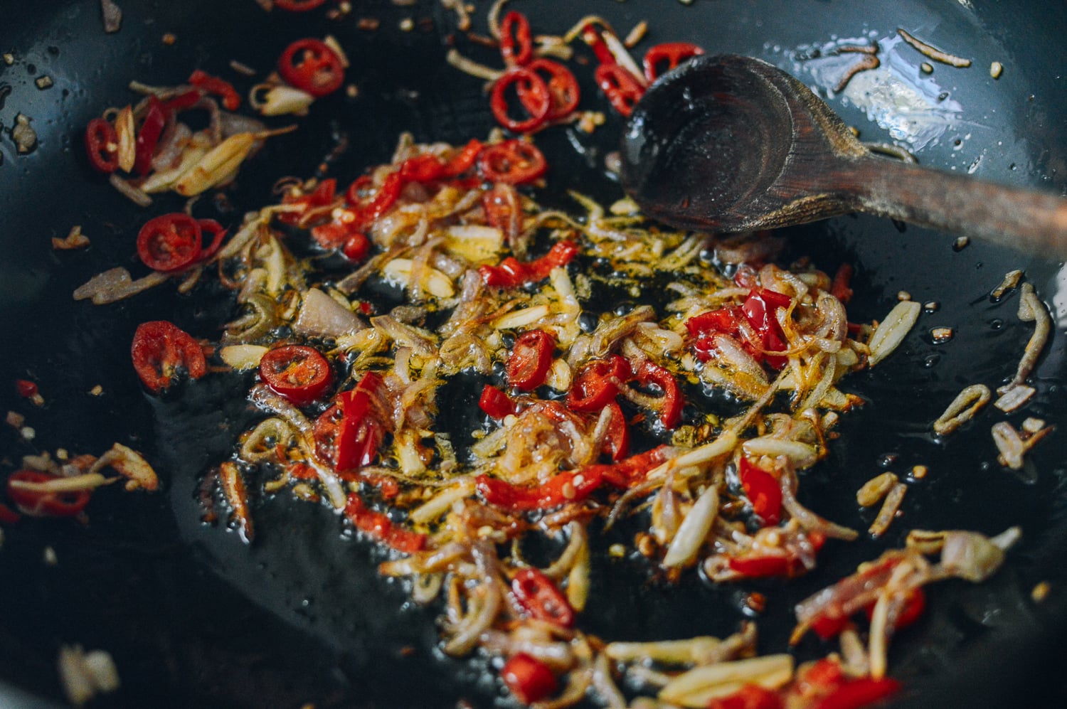 Pork and Holy Basil Stir-fry (Pad Kra Pao), by geagle.miooashdv.tk