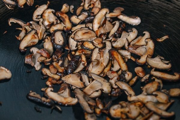Caramelized Soy Sauce Noodles with Sweet Potato & Mushrooms, by geagle.miooashdv.tk