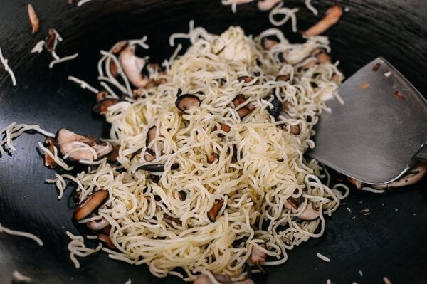 Caramelized Soy Sauce Noodles with Sweet Potato & Mushrooms, by geagle.miooashdv.tk