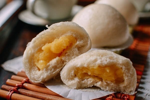 opened Cantonese Steamed Custard Buns (Nai Wong Bao), by geagle.miooashdv.tk