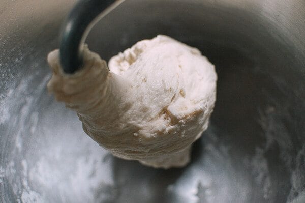 dough in stand mixer for Cantonese Steamed Custard Buns (Nai Wong Bao), by geagle.miooashdv.tk
