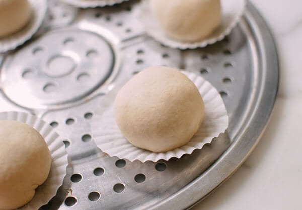 Cantonese Steamed Custard Buns (Nai Wong Bao), by geagle.miooashdv.tk