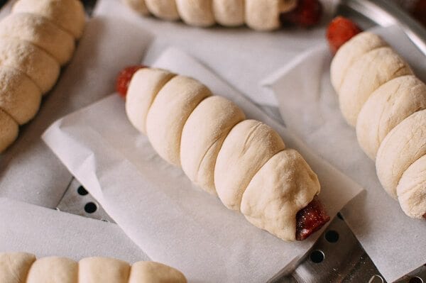 Chinese Sausage Buns (Lop Cheung Bao), by geagle.miooashdv.tk