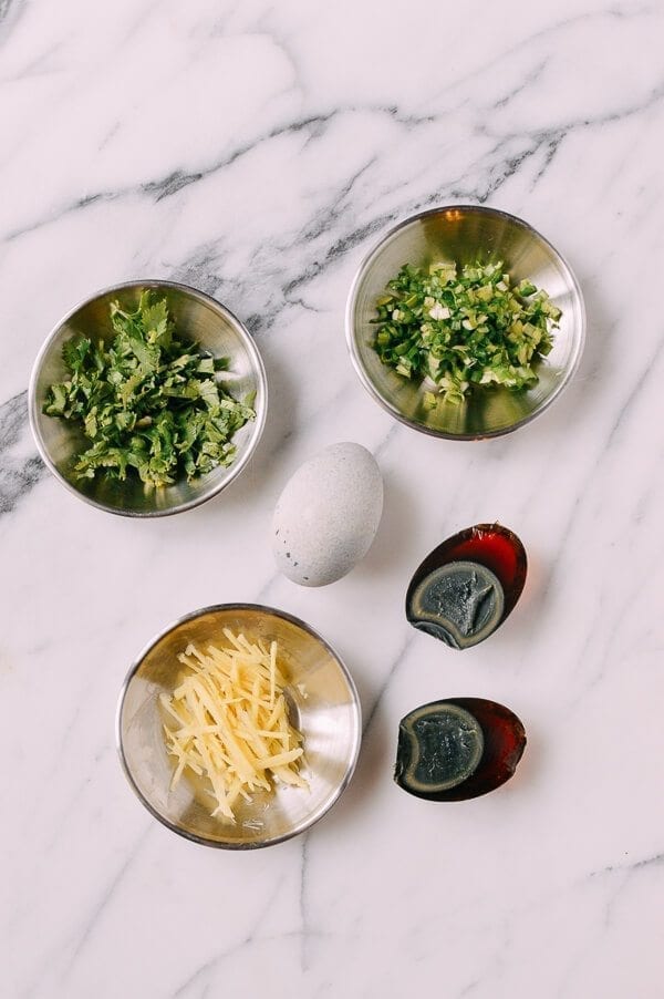 Cilantro, scallions, thousand year old eggs, and ginger, by geagle.miooashdv.tk