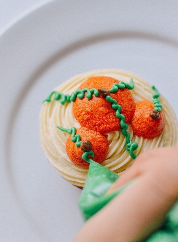 Pumpkin Cupcakes with Maple Vanilla Buttercream, by geagle.miooashdv.tk