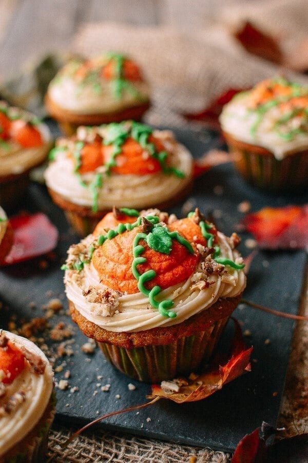 Pumpkin Cupcakes with Maple Vanilla Buttercream