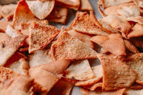 Pita Chips & Hummus, by geagle.miooashdv.tk