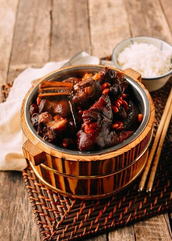 Braised Pork Trotters with Soybeans, by geagle.miooashdv.tk
