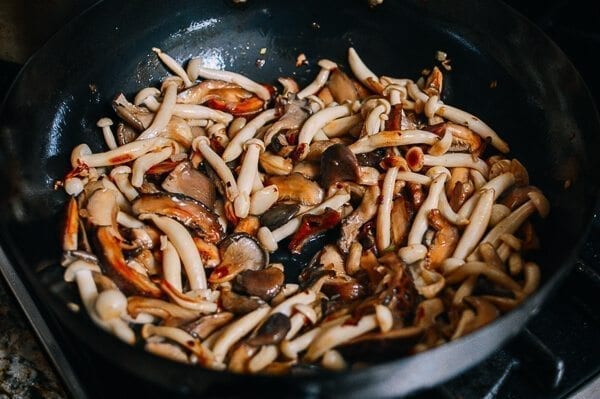 Soy Sauce Braised Wild Mushroom Noodles, by geagle.miooashdv.tk